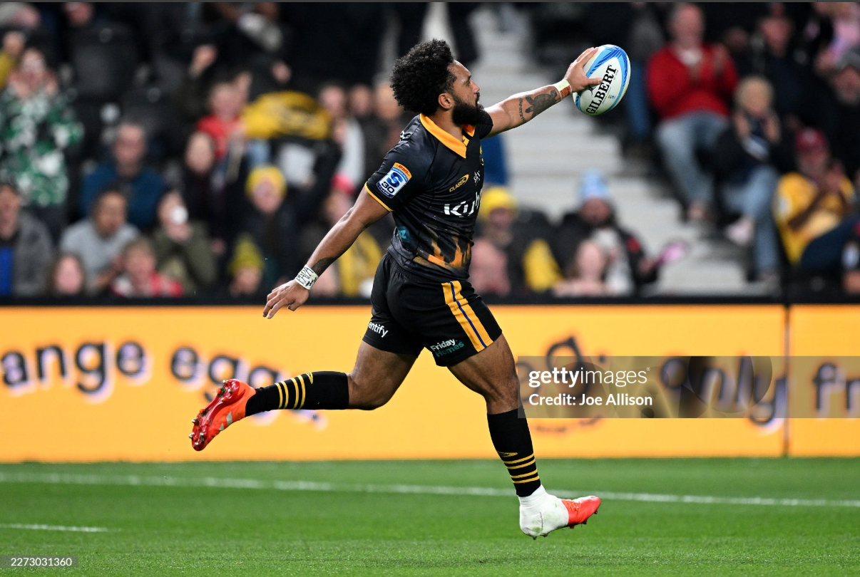 Fehi Fineanganofo of the Hurricanes charges towards the tryline to score during the round 11 Super Rugby match between Hurricanes and ACT Brumbies at One NZ Stadium, on April 25, 2026 in , Christchurch, New Zealand. (Photo by Joe Allison/Getty Images)