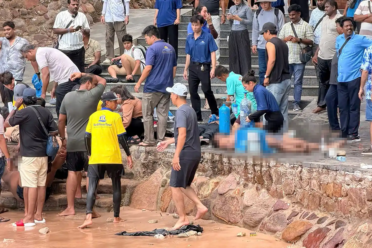 Civilians and rescue teams helping those rescued from the boat accident in Phu Quoc, Vietnum on July 11, 2026 at 1:29 PM. Photo: AP/Reuters