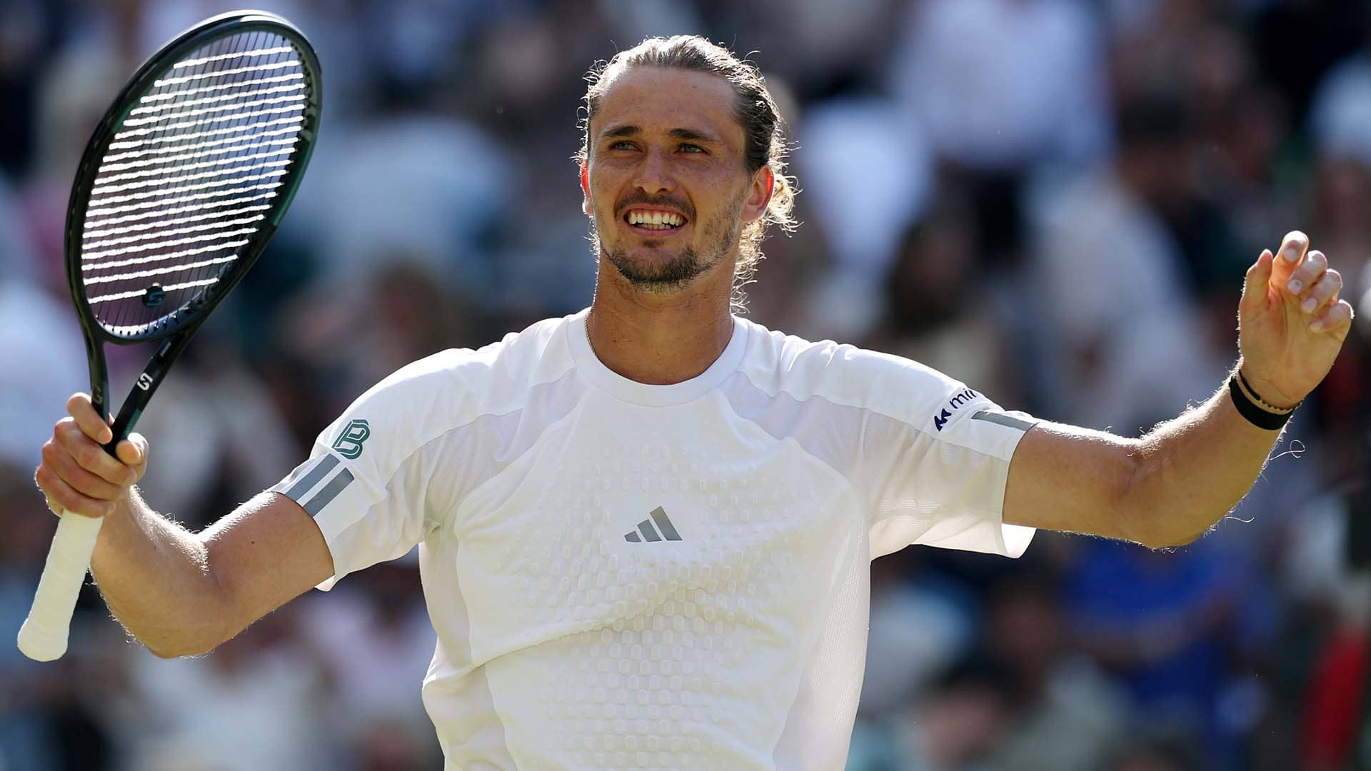 Alexander Zverev reaches first Wimbledon quarter-final after Jiri Lehecka win