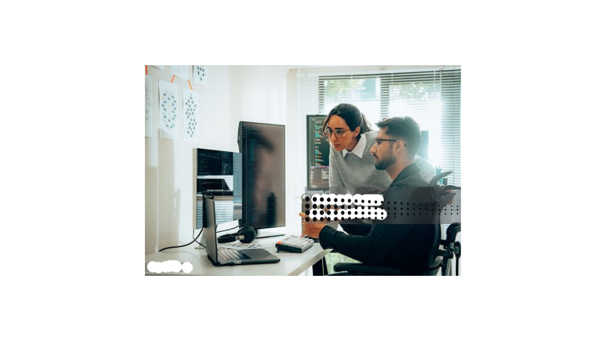 Cybersecurity professionals coding program in the United States on June 10, 2024 at 8:40 PM. Photo: Kindamorphic/Getty Images. ©Getty images