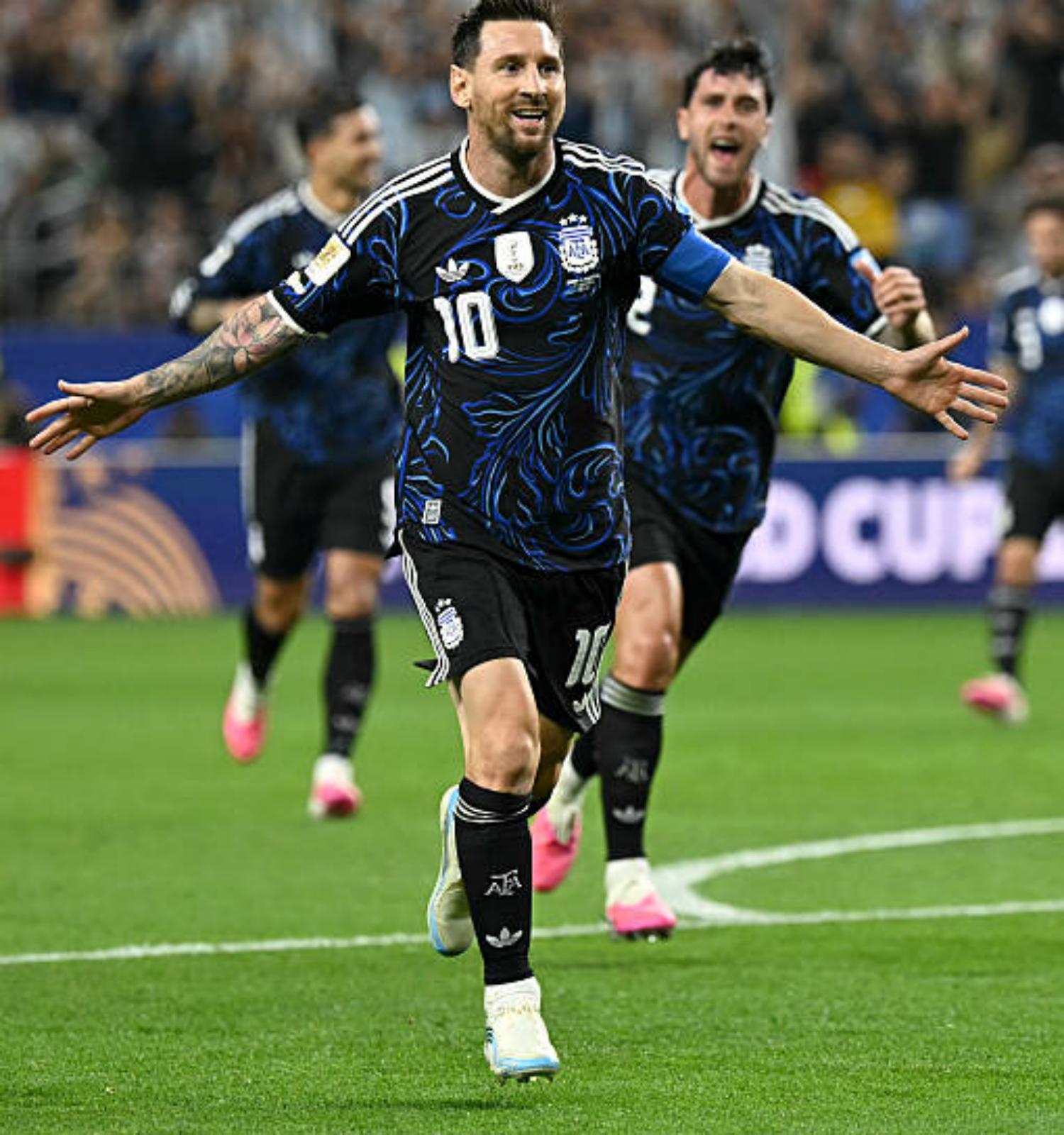Messi Scores Record 19th Goal as Argentina Seal Top Spot in Group J