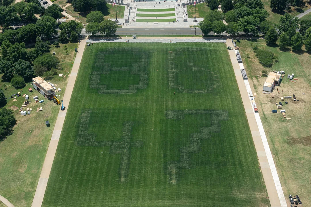 The Reflecting Pool displayed vandalism at Washington D.C. on 08/01/2026.