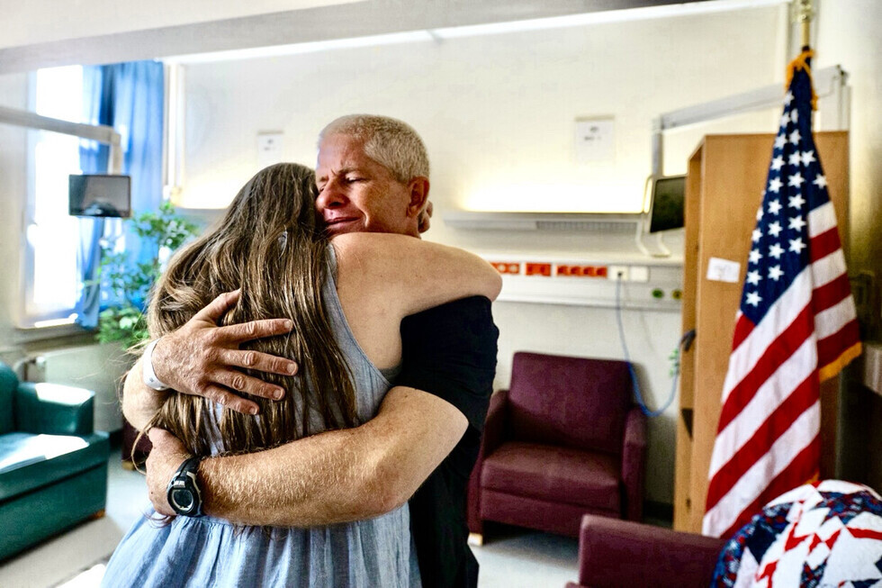 Trump Shares Gorka Account of Missionary Kevin Rideout’s Reunion With Wife