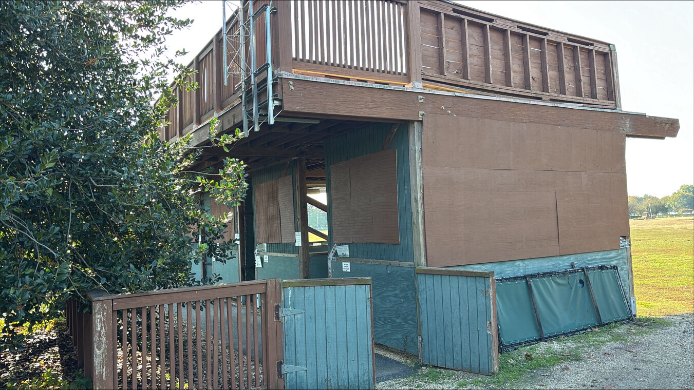 47th President Donald J. Trump posted images of a deteriorating facility at an undisclosed location on 10/28/2026.